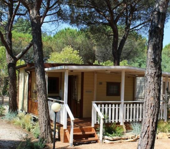 Camping I Melograni Marina Di Bibbona Extérieur photo