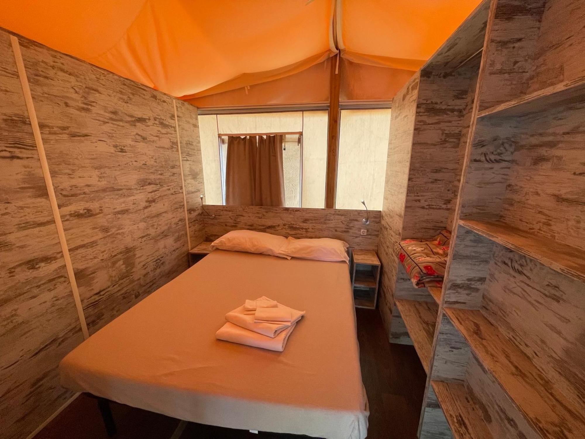 Camping I Melograni Marina Di Bibbona Extérieur photo